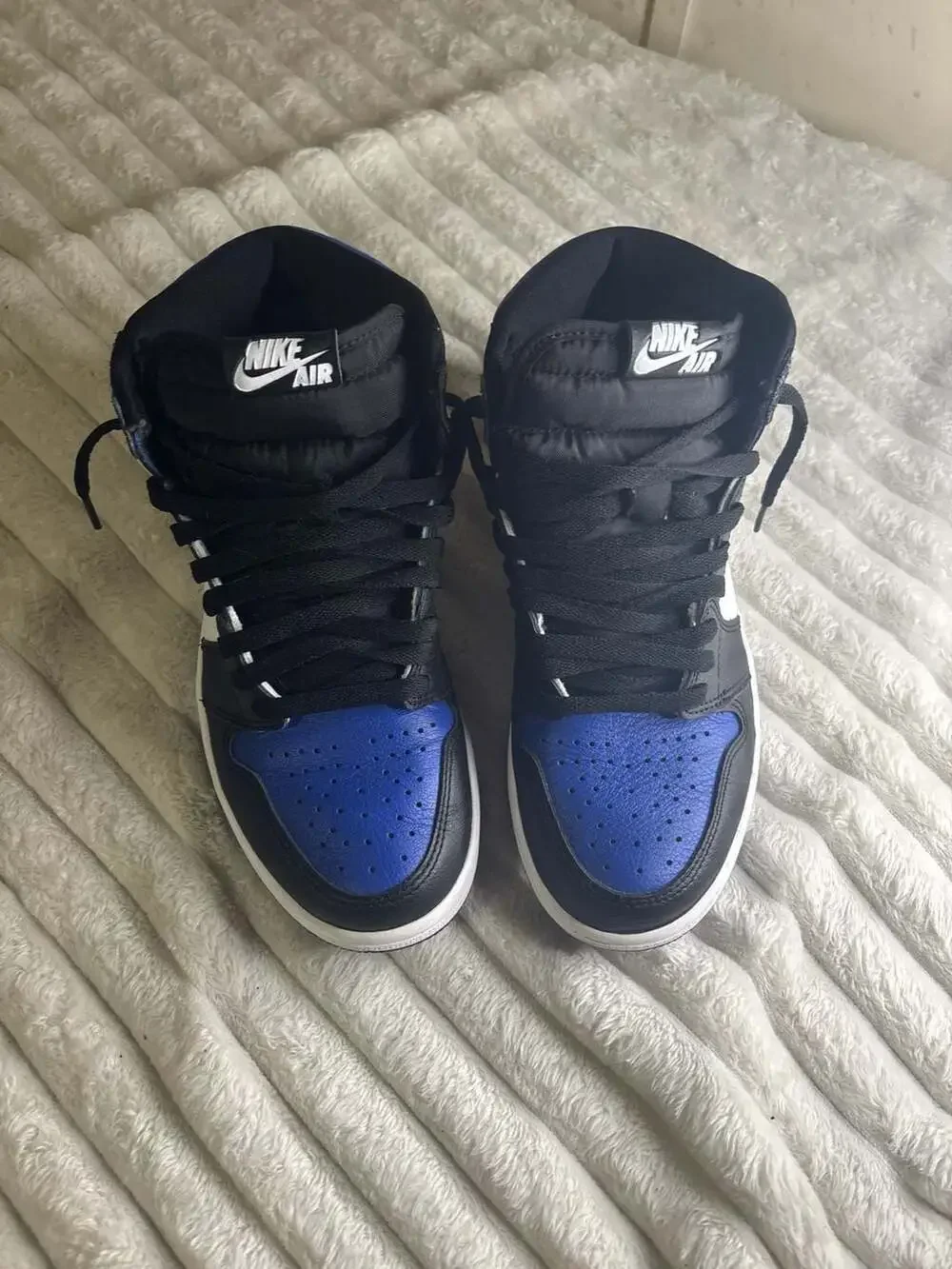 Air Jordan 1 Retro High OG Royal Toe